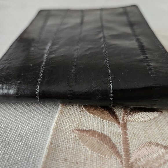 Vintage 1980s Eel Skin Wallet - Picture 7 of 9
